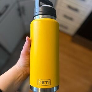 46 oz Yeti Watterbottle